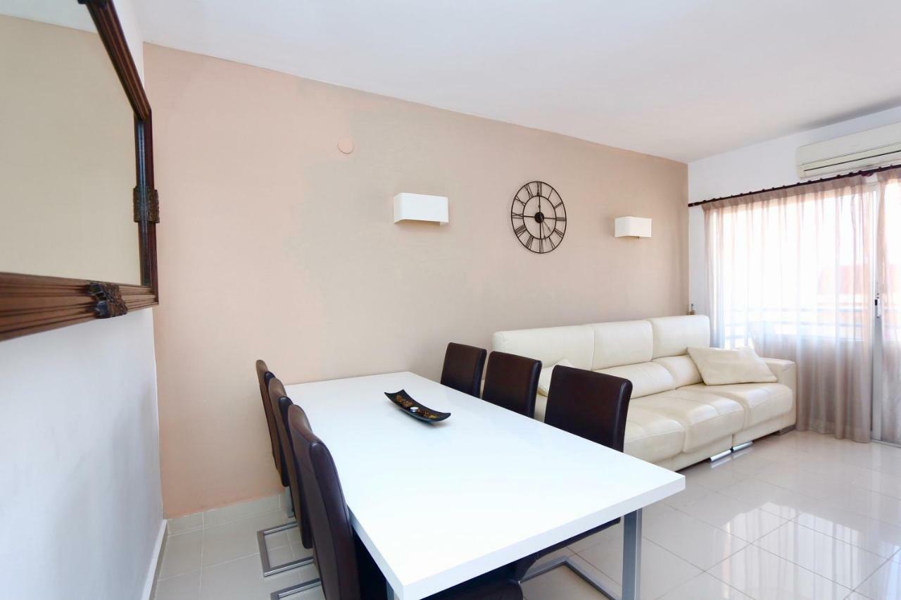 3- Bedroom Apartment In The Centre Of Calpe With Nice Living Room, 1 Bathroom. Екстер'єр фото