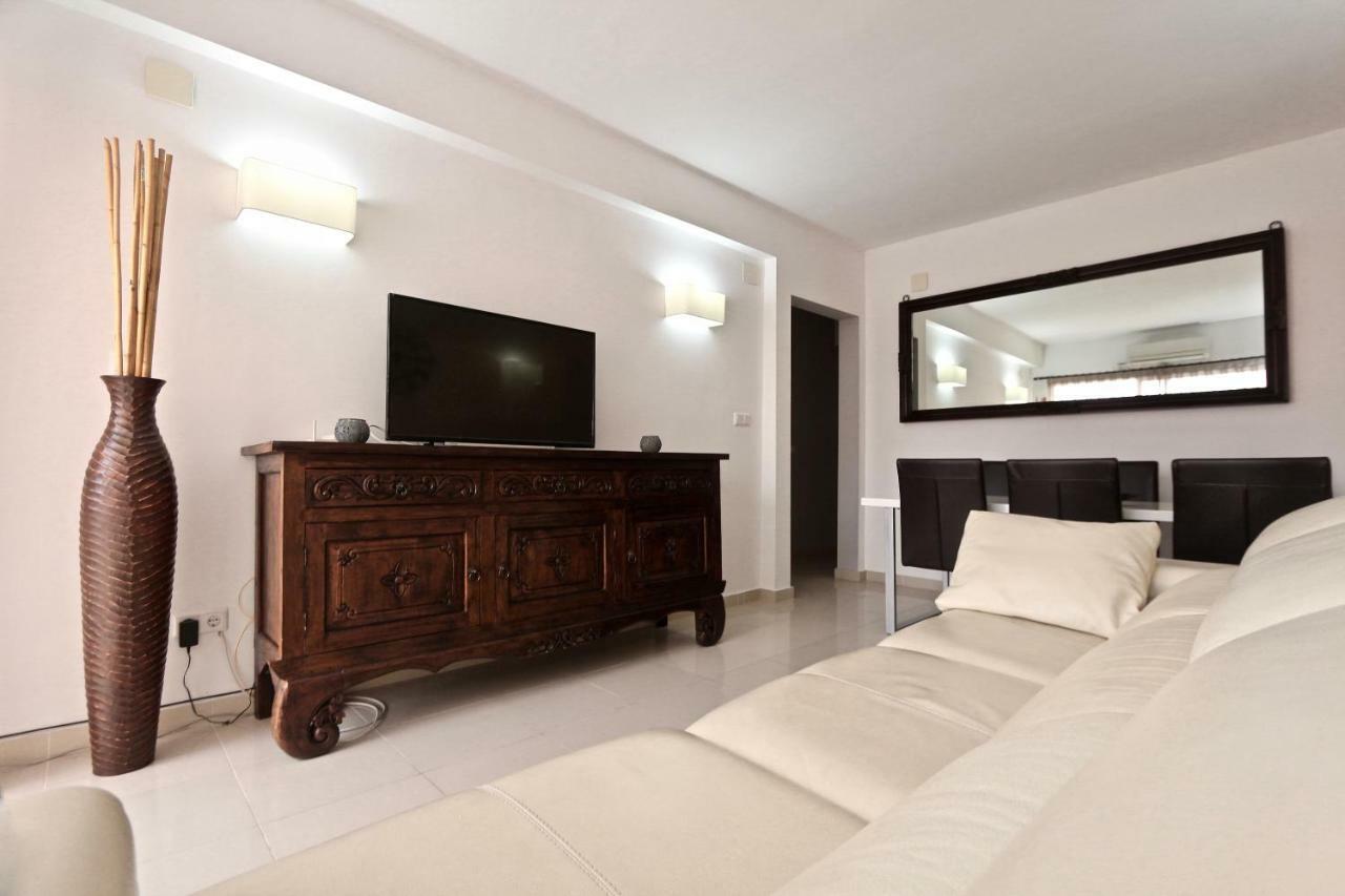 3- Bedroom Apartment In The Centre Of Calpe With Nice Living Room, 1 Bathroom. Екстер'єр фото